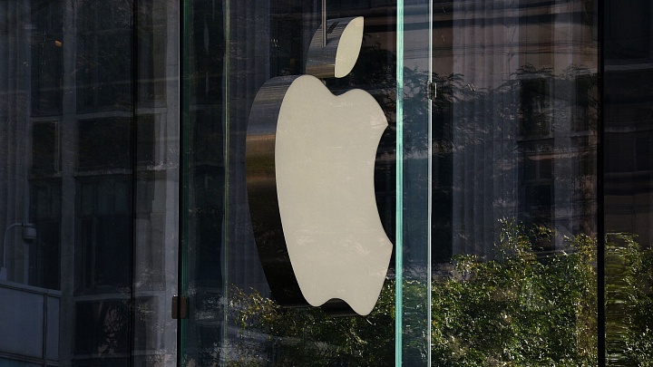 Капитализация Apple впервые превысила отметку в четыре триллиона долларов