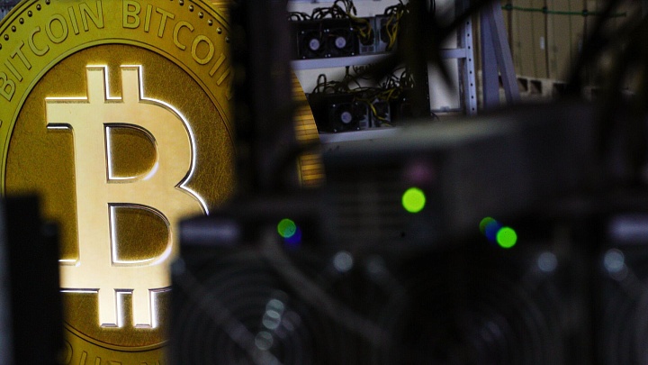 Биткоин оказался в уязвимом положении, считают эксперты