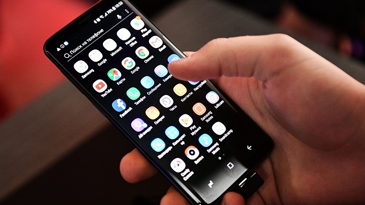 В России открыли предзаказ на новые складные смартфоны Samsung
