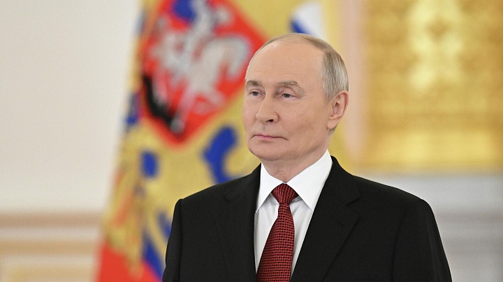 Путин поздравил чемпиона мира по шахматам Карпова с 75-летием